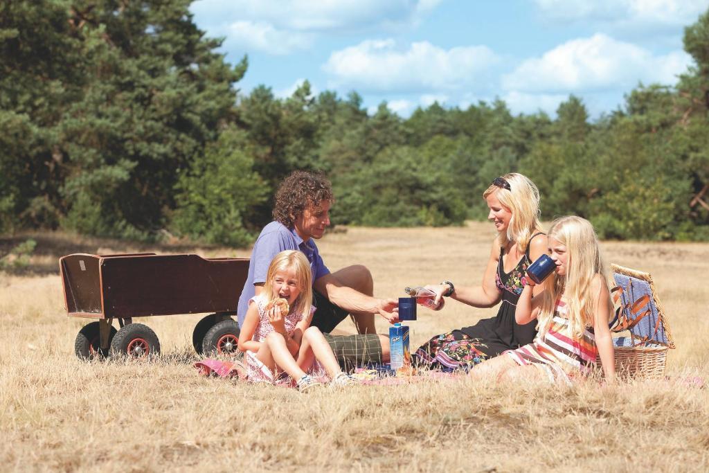 Vakantiepark De Berkenhorst Kootwijk Esterno foto